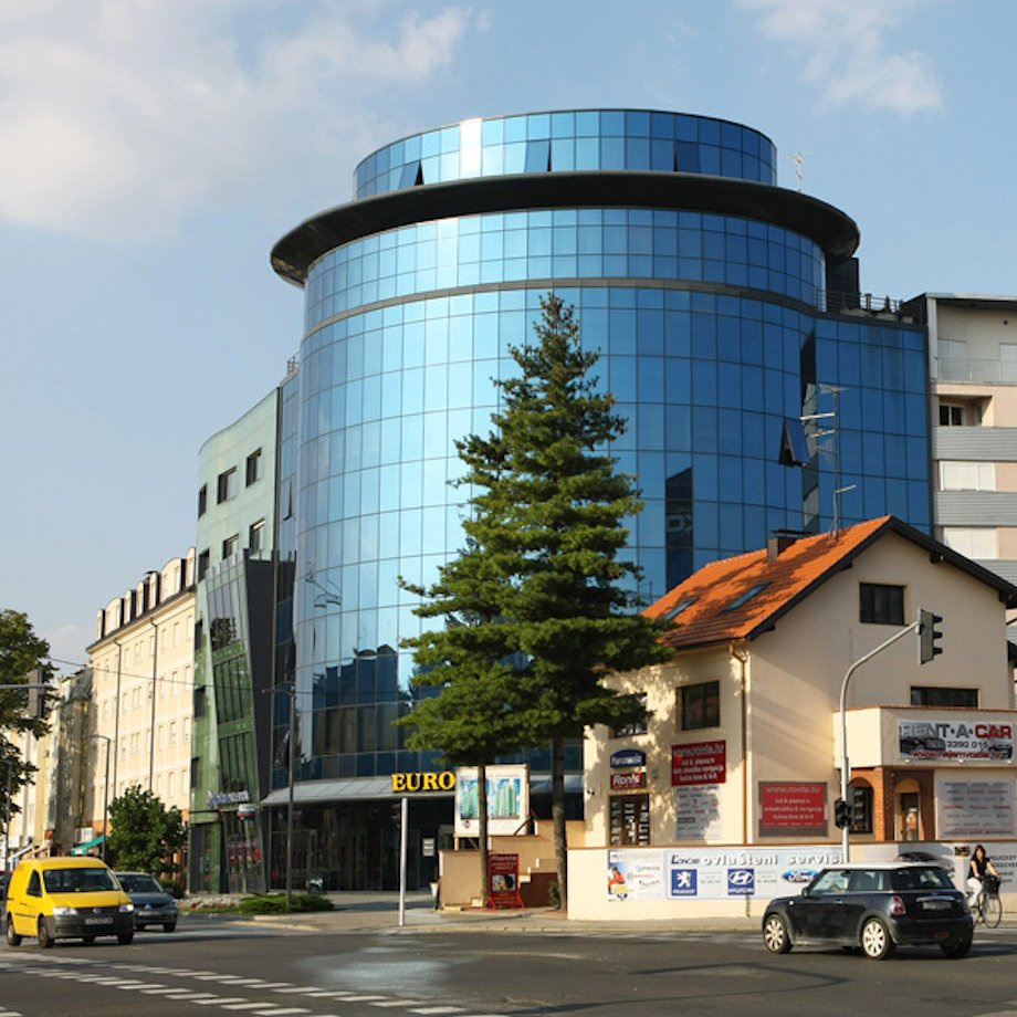 Stambeno poslovni kompleks Zagrebačka ulica 